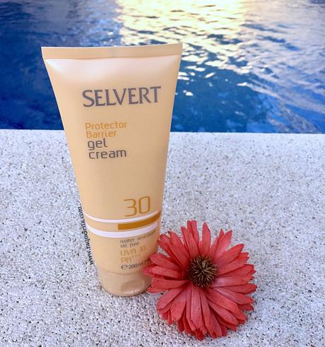 Protegiéndome del Sol con la Línea Solar de Selvert Protegiéndome del Sol con la Línea Solar de Selvert