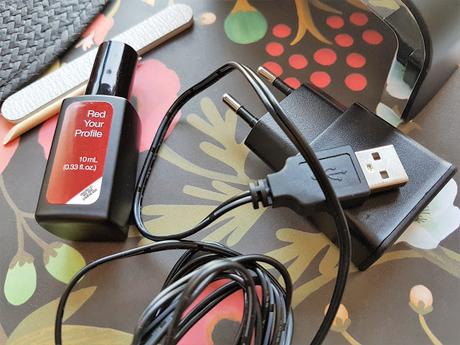 Manicura Semipermanente en un sólo Paso con SENSATIONAIL Manicura Semipermanente en un sólo Paso con SENSATIONAIL