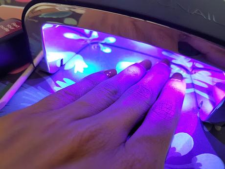 Manicura Semipermanente en un sólo Paso con SENSATIONAIL Manicura Semipermanente en un sólo Paso con SENSATIONAIL