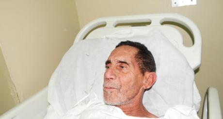 Tras 54 días interno, hombre muere en hospital abandonado por familiares.
