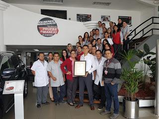 AUTOMOTORES Y ANEXOS S.A., REPRESENTANTE DE NISSAN EN ECUADOR, RECIBIÓ UN IMPORTANTE RECONOCIMIENTO POR LA CÁMARA DE COMERCIO DE GUAYAQUIL