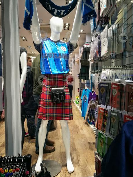 Tiendas de lana de cachemir y de souvenirs Edimburgo. Escocia