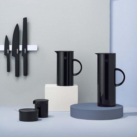 Stelton (marcas danesas) jarra termo estilo minimalista accesorios hogar Estilismo de interiores diseño nórdico danes diseño moderno mid century diseño danés diseño accesorios hogar danés blog decoración estilo nórdico escandinavo 