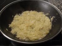 Pastel de calabacín sin lactosa con salsa de pimientos del piquillo Pastel de calabacín sin lactosa con salsa de pimientos del piquillo