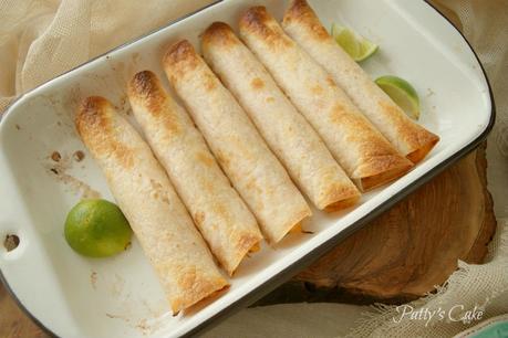 Cremosas flautas de pollo al horno y nos vamos a México