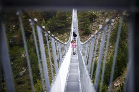 #Suiza abre el puente colgante peatonal más largo del mundo (FOTOS)