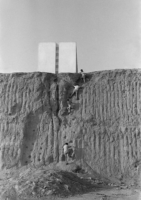 ‘Donde la ciudad termina’, la periferia de Madrid en los años 70 retratada por Enrique Sáenz de San Pedro ‘Donde la ciudad termina’, la periferia de Madrid en los años 70 retratada por Enrique Sáenz de San Pedro