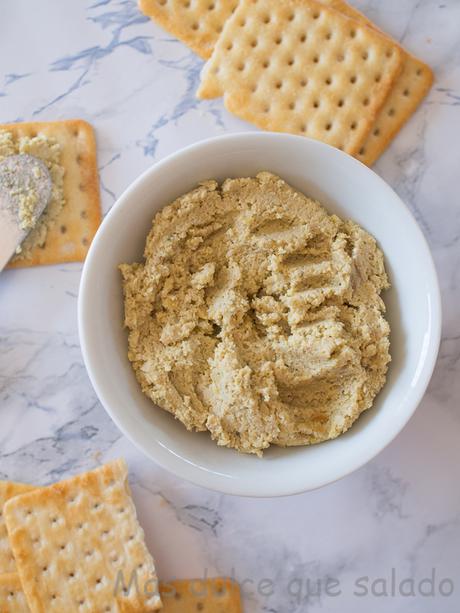 Paté de altramuces y aceitunas verdes