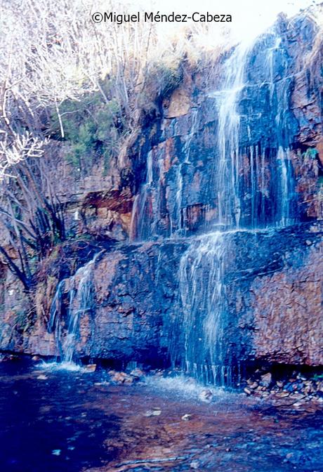 Siguiendo el Rio Jébalo por el Valle de Robledo del Mazo