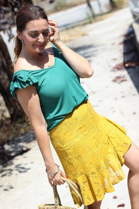 Como combinar una falda color mostaza Como combinar una falda color mostaza