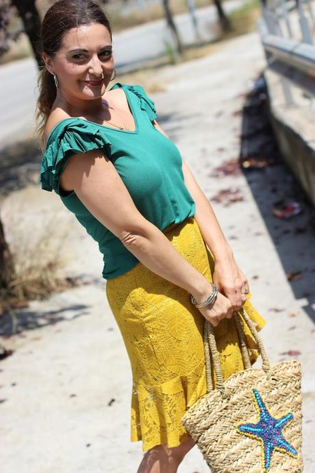 Como combinar una falda color mostaza Como combinar una falda color mostaza