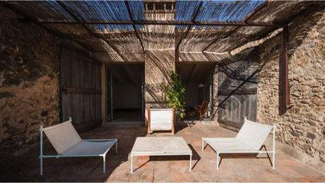 Un masía en el Empordá minimalista Un masía en el Empordá minimalista