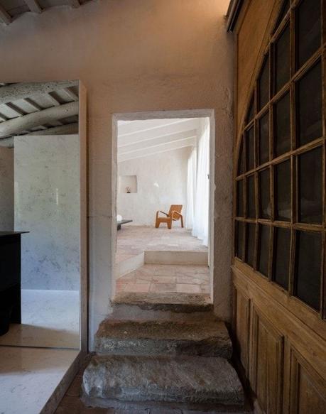 Un masía en el Empordá minimalista Un masía en el Empordá minimalista