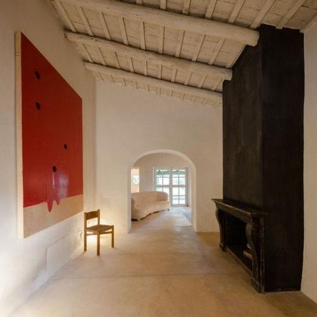 Un masía en el Empordá minimalista Un masía en el Empordá minimalista