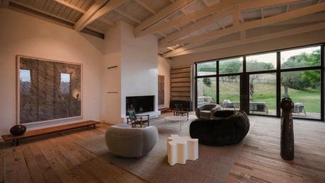 Un masía en el Empordá minimalista Un masía en el Empordá minimalista