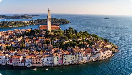 Campania conocida, amada y visitada ejerce una fascinación y una capacidad de encantar únicos. Campania conocida, amada y visitada ejerce una fascinación y una capacidad de encantar únicos.