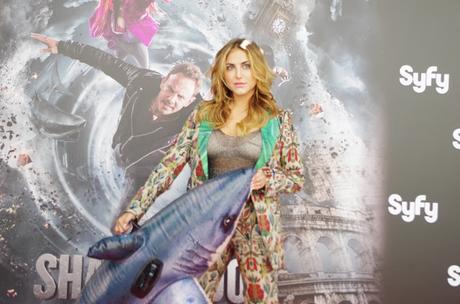 Photocall con Cassie Scerbo por Sharknado 5