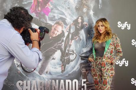 Photocall con Cassie Scerbo por Sharknado 5