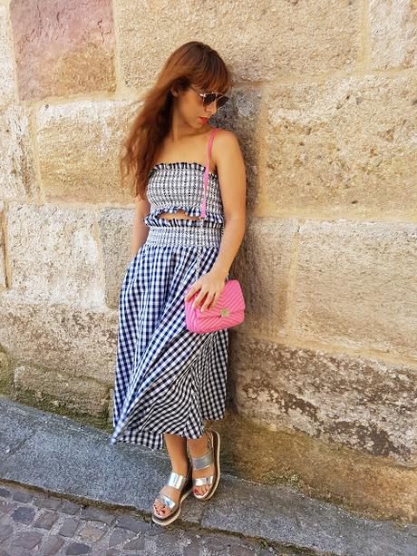 http://es.zaful.com/ruffles-smocked-tube-top-y-checked-a-line-falda-maxi-p_289850.html?lkid=58207