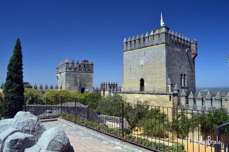 CASTILLO DE ALMODOVAR DEL RIO,  VIGIA DEL GUADALQUIVIR.