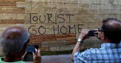 “Tourists go home”: ¿defensa vecinal o turismofobia?