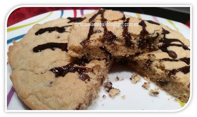 Galleta gigante con pepitas de chocolate