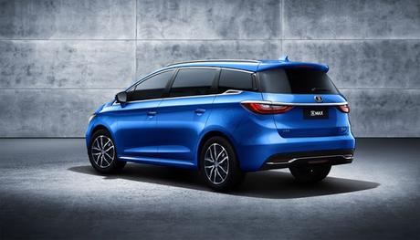 El BYD Song Max es hermoso, híbrido y tiene 452 CV