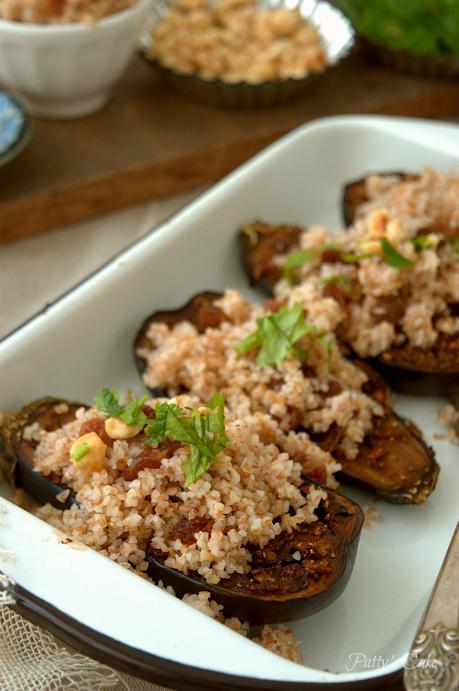 Berenjenas baby con salsa chermoula, bulgur y yogurt, sabor en cada bocado Berenjenas baby con salsa chermoula, bulgur y yogurt, sabor en cada bocado