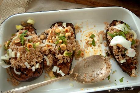 Berenjenas baby con salsa chermoula, bulgur y yogurt, sabor en cada bocado Berenjenas baby con salsa chermoula, bulgur y yogurt, sabor en cada bocado