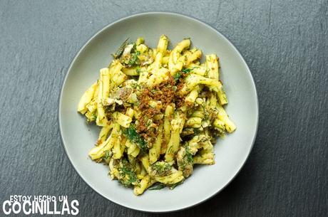 Receta de pasta con le sarde (pasta con sardinas). Cocina siciliana Receta de pasta con le sarde (pasta con sardinas). Cocina siciliana