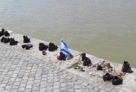 Los zapatos del Danubio