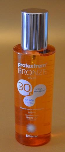Una piel radiante y bronceada este verano con los productos solares de PROTEXTREM
