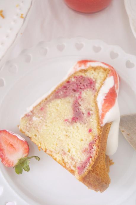 Strawberry & Cream Bundt Cake #BundtBakers