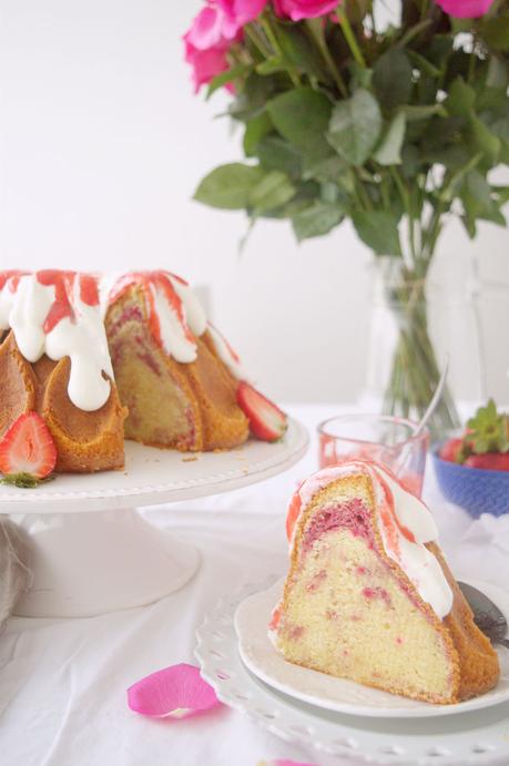 Strawberry & Cream Bundt Cake #BundtBakers