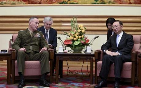 China exhorta a EEUU descartar toda opción de intervención militar en Corea del Norte.