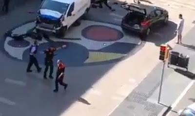 El silencio de una Barcelona gravemente herida. El silencio de una Barcelona gravemente herida.