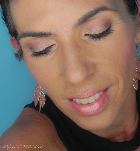 Maquillaje de noche para un vestido negro: Oro rosa (Maquillaje y moda)