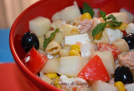 Ensalada de conchas con melón y queso feta Ensalada de conchas con melón y queso feta