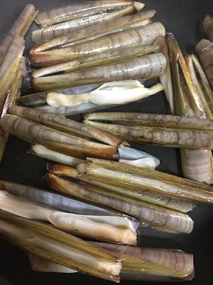 Garbanzos Al Azafrán Con Navajas Garbanzos Al Azafrán Con Navajas