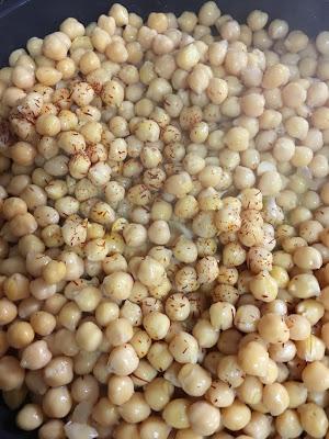 Garbanzos Al Azafrán Con Navajas Garbanzos Al Azafrán Con Navajas