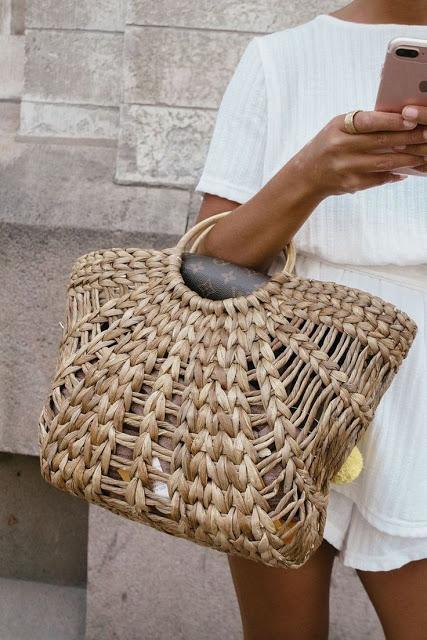 COMO LLEVAR EL MUST DEL VERANO; BASKET BAG.-