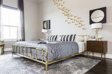 ATRACCIÓN POR EL LADO OSCURO ATRACCIÓN POR EL LADO OSCURO