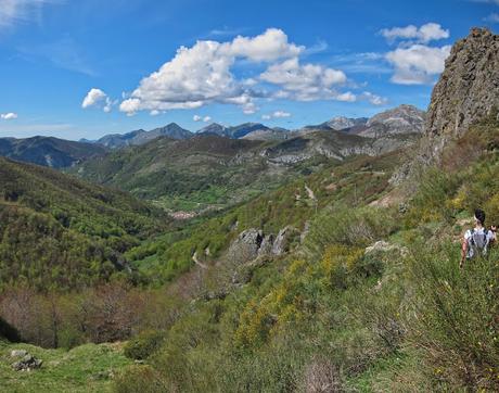 Pico Montoviu desde Tarna por el Cordal de la Bolera