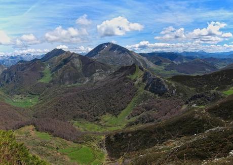 Pico Montoviu desde Tarna por el Cordal de la Bolera