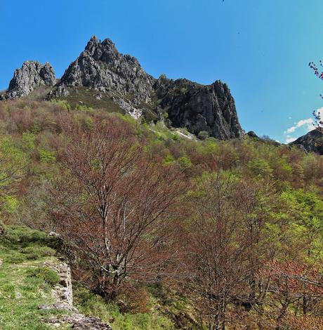 Pico Montoviu desde Tarna por el Cordal de la Bolera