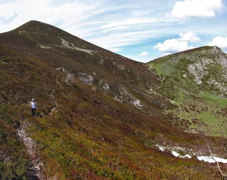 Pico Montoviu desde Tarna por el Cordal de la Bolera