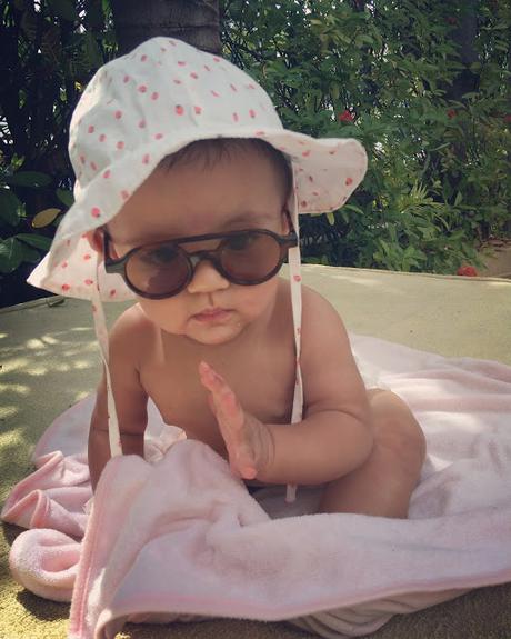 Vacaciones Parte 1. El primer viaje de Isabel a la playa Vacaciones Parte 1. El primer viaje de Isabel a la playa