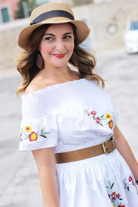 Como combinar un vestido romántico Como combinar un vestido romántico