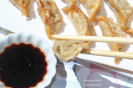 GYOZAS FRITAS DE CERDO Y LANGOSTINOS