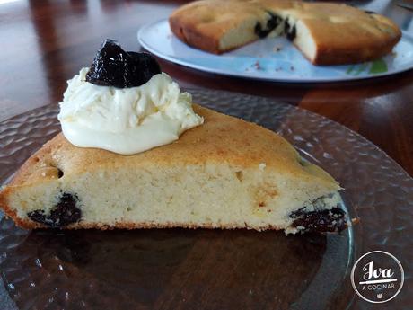 Torta con ciruelas desecadas